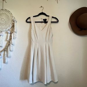 4/15$ White cocktail/ event dress
